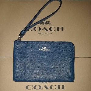 Coach wristlet new